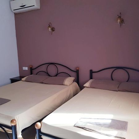 Konstantinos-Elli Rooms Vrasná Exteriör bild