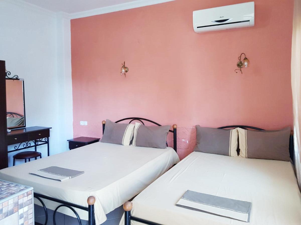 Konstantinos-Elli Rooms Vrasná Exteriör bild