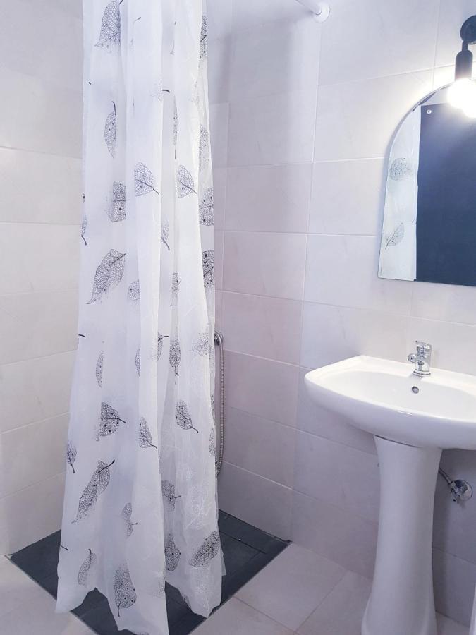 Konstantinos-Elli Rooms Vrasná Exteriör bild