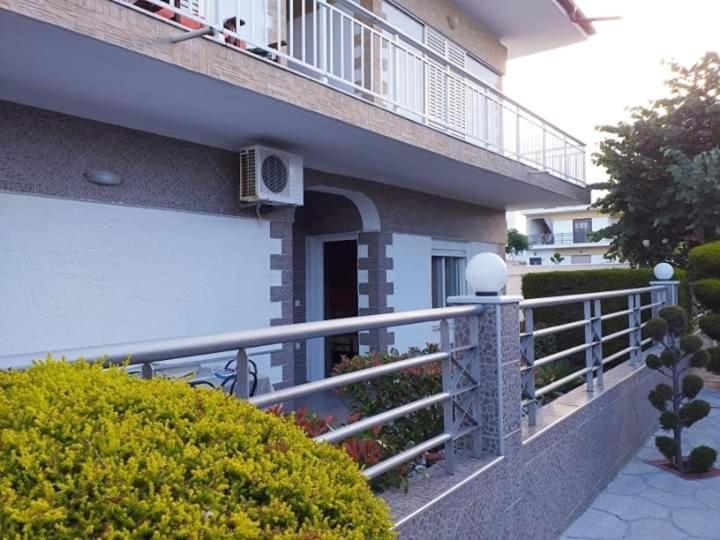 Konstantinos-Elli Rooms Vrasná Exteriör bild